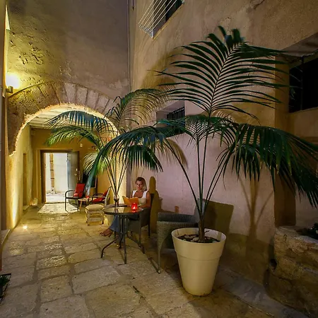 Bed & Breakfast Secret 3*